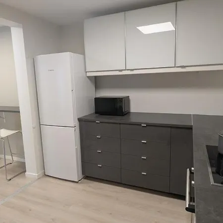 New 5 Bedrooms ! Stovner, 오슬로