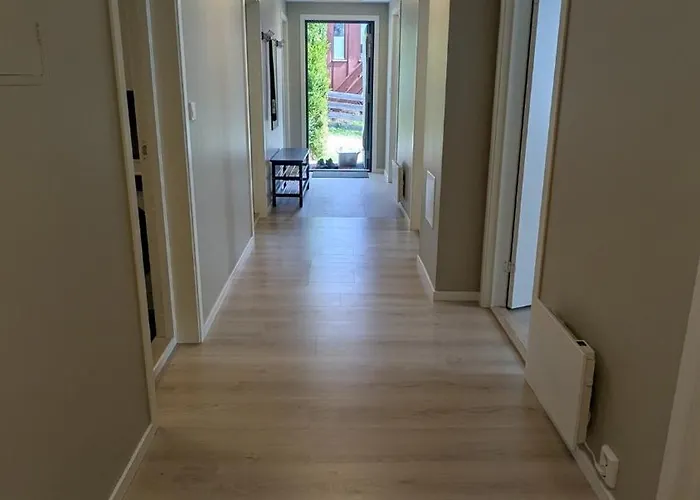 New 5 Bedrooms ! Stovner, 오슬로